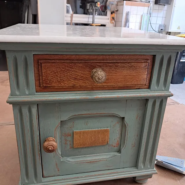 Table de chevet